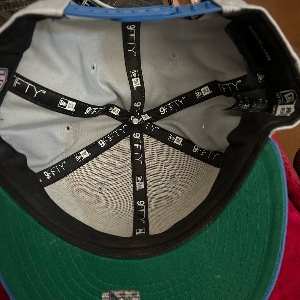 Detroit Lions Flat Brim SnapBack Hat - Picture 6 of 6